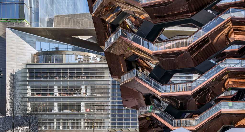 thomas-heatherwick-Photo-Vessel-and-Exterior-of-The-Shops-Restaurants-at-Hudson-Yards-courtesy-of-Francis-Dzikowski-for-Related-Oxford